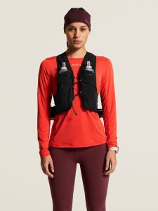 C17990-9990_Light20Hydration20Vest_closeup4