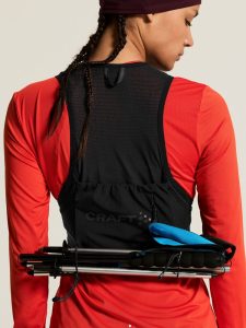 C17990-9990_Light20Hydration20Vest_closeup8