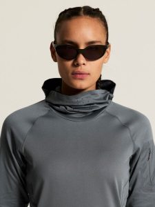 C17993-9580_SubZ20Thermal20Hood20W_closeup8