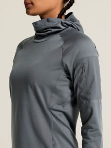 C17993-9580_SubZ20Thermal20Hood20W_closeup9