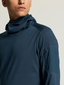 C17994-3850_SubZ20Thermal20Hood20M_closeup7