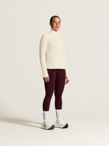 C17997-1050_Gain20Thermal20Midlayer20220W_closeup1