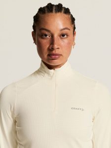 C17997-1050_Gain20Thermal20Midlayer20220W_closeup5