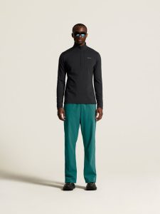 C17998-9990_Gain20Thermal20Midlayer20220M_closeup1