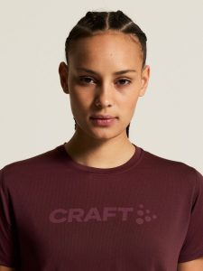C18000-4820_Essence20Logo20Tee20220W_closeup5