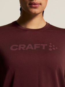 C18000-4820_Essence20Logo20Tee20220W_closeup6