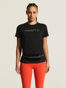 C18000-9990_Essence20Logo20Tee20220W_closeup4