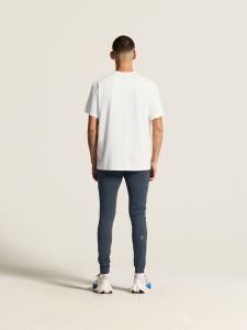 C18001-1000_Essence20Logo20Tee20220M_closeup3