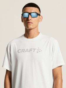 C18001-1000_Essence20Logo20Tee20220M_closeup5
