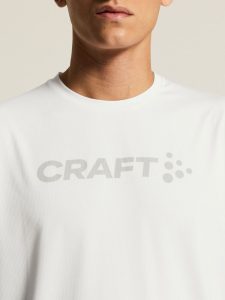 C18001-1000_Essence20Logo20Tee20220M_closeup6