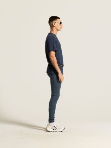 C18001-3980_Essence20Logo20Tee20220M_closeup2
