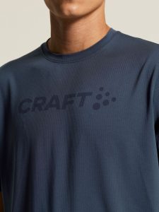 C18001-3980_Essence20Logo20Tee20220M_closeup6