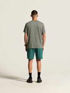 C18001-6470_Essence20Logo20Tee20220M_closeup3