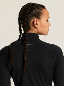 C18098-9990_Wool20Wind20HZ20LS20W_closeup7