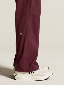 C18148-4820_Hypervent20Wind20Pant20W_closeup6