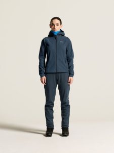 C18264-3850_Escape20Hood20Jacket20W_closeup1