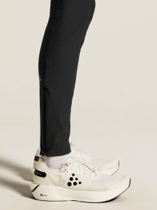 C18306-9990_Hypervent20Rib20Tights20M_closeup7